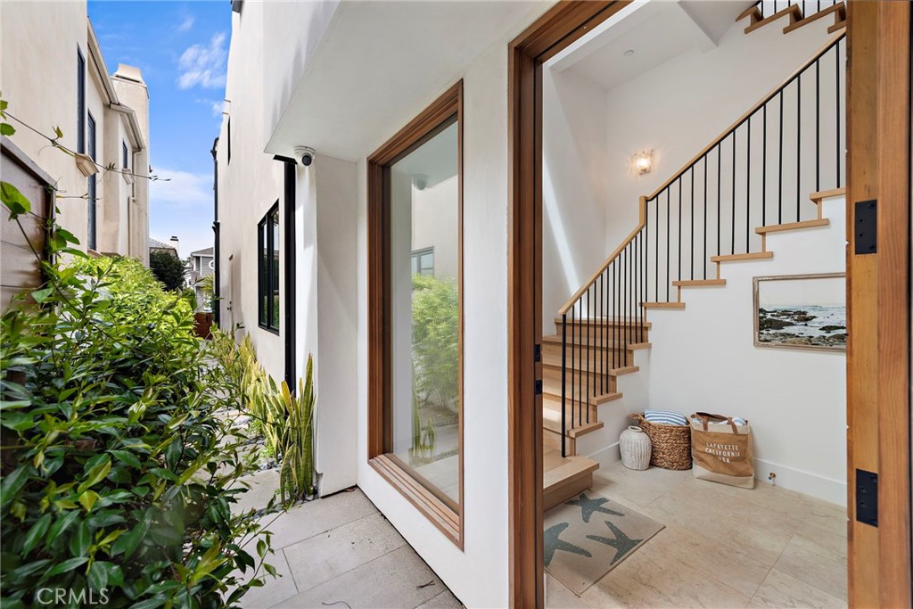 Corona del Mar South of PCH (CDMS) - Residential Lease