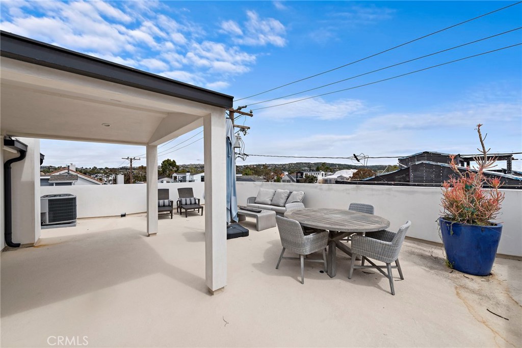 Corona del Mar South of PCH (CDMS) - Residential Lease