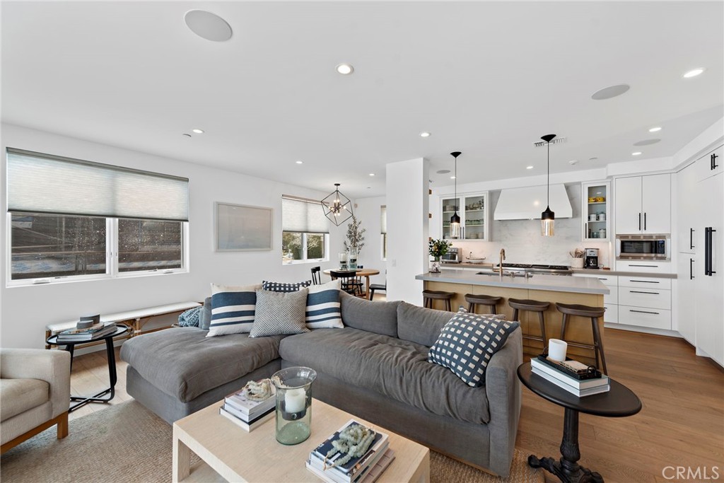 Corona del Mar South of PCH (CDMS) - Residential Lease