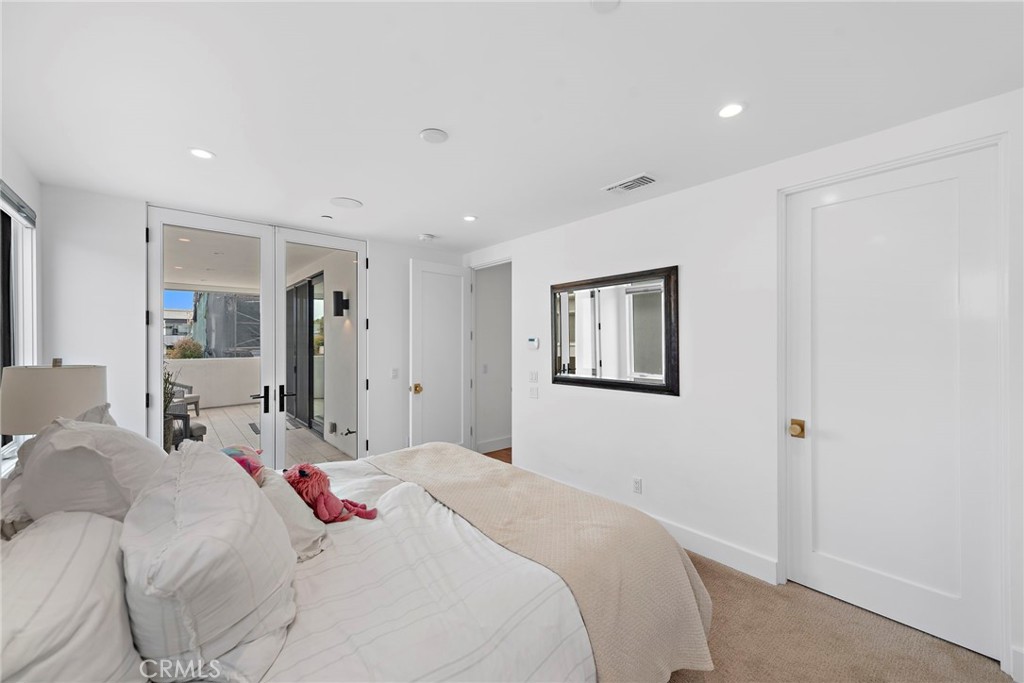 Corona del Mar South of PCH (CDMS) - Residential Lease