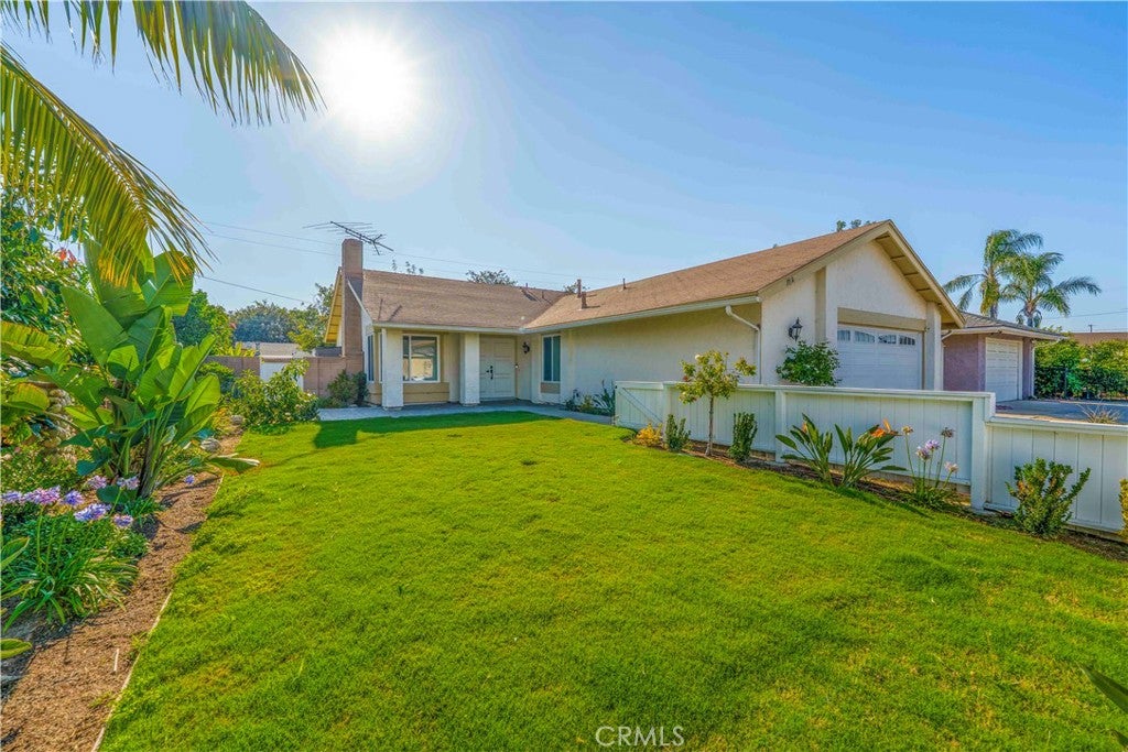 1014 S Shannon ST, Santa Ana CA 92704