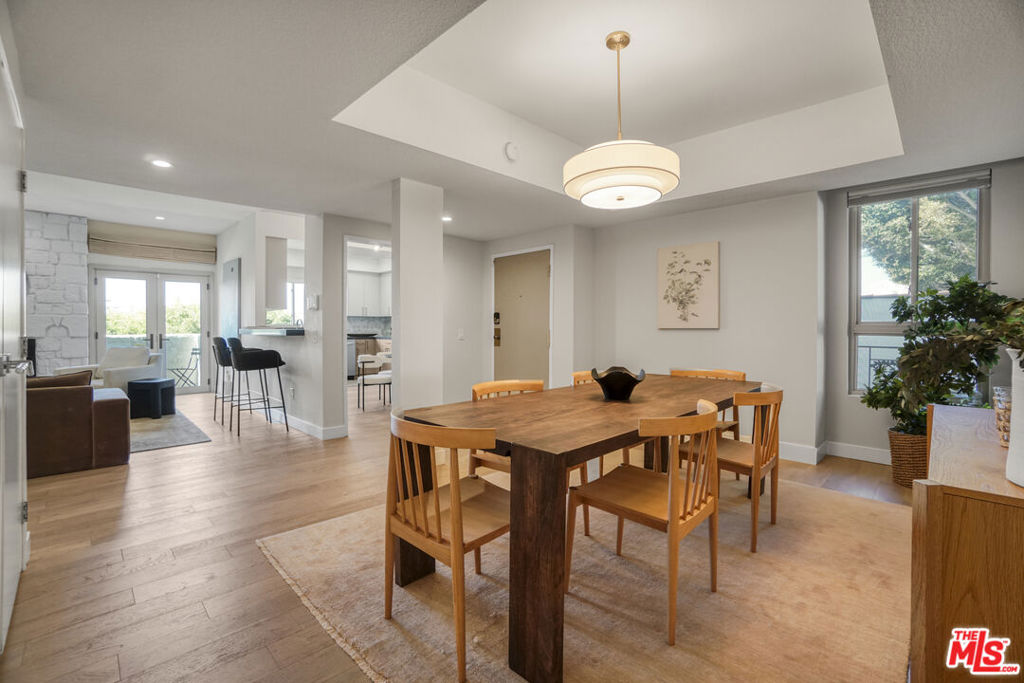 166 S Hayworth Avenue 201