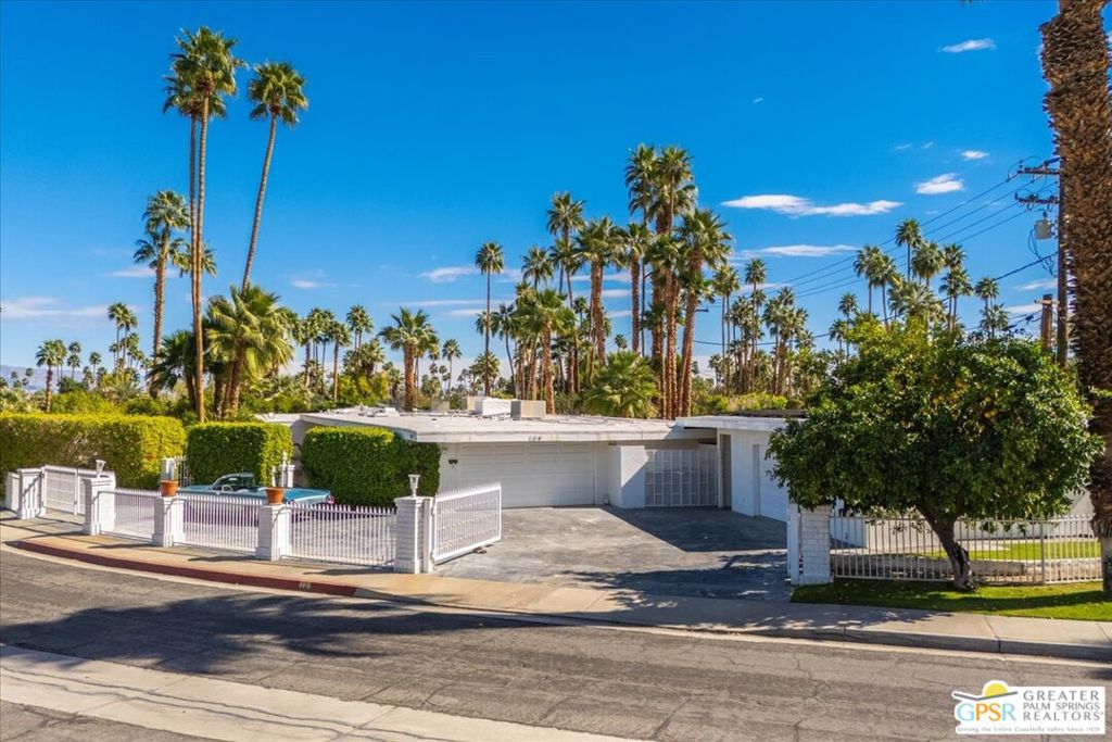 1109 E Mesquite Avenue