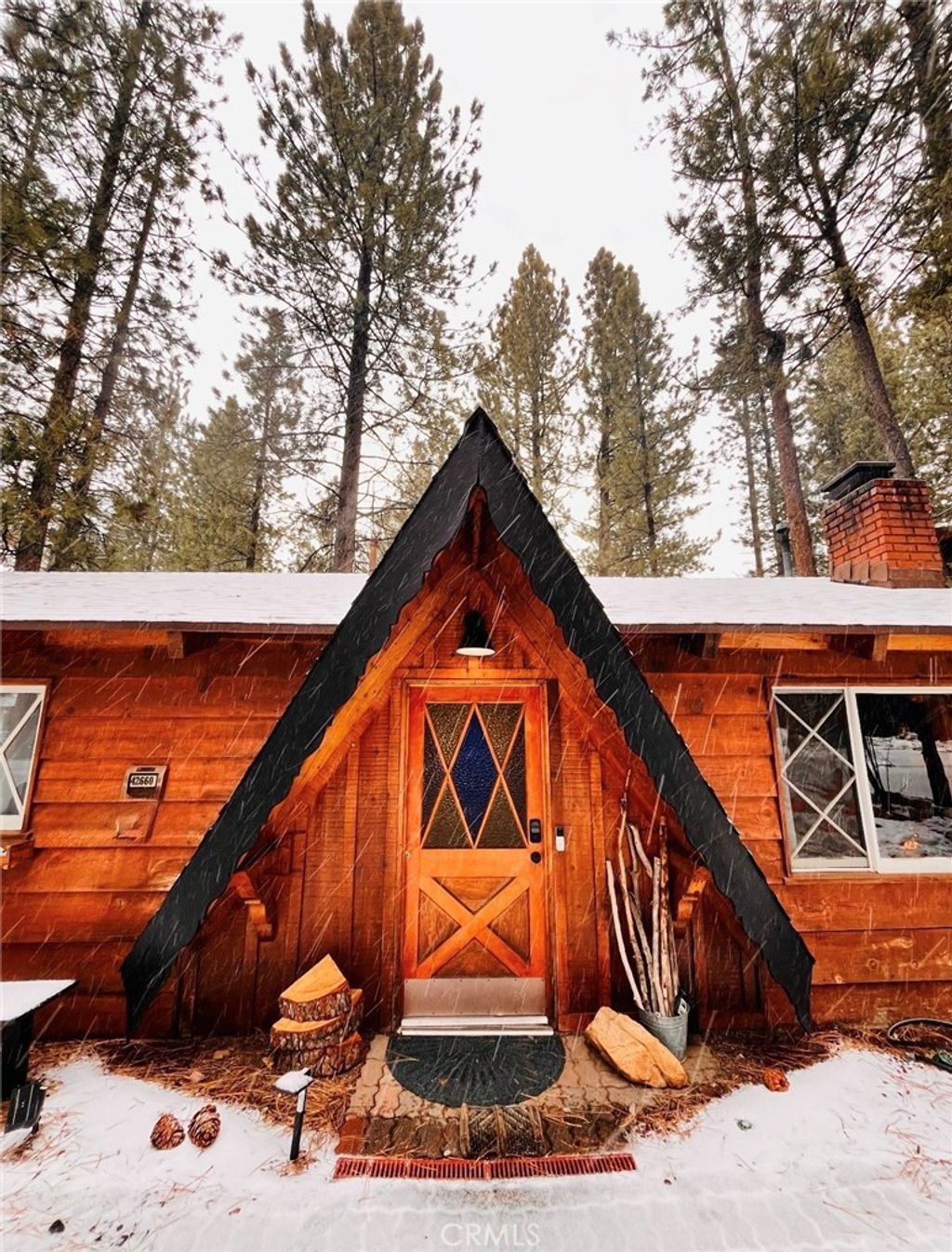 Photo of 42660 La Placida Ave, Big Bear Lake, CA 92315 (MLS # SW26039124)