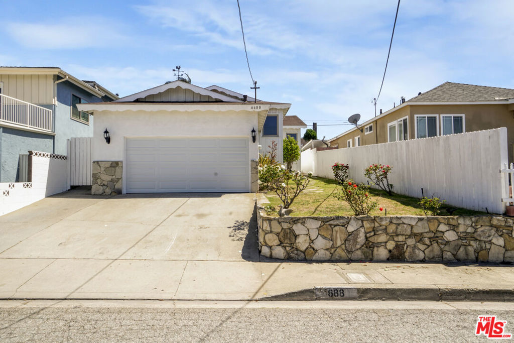 4688 W 131st Street