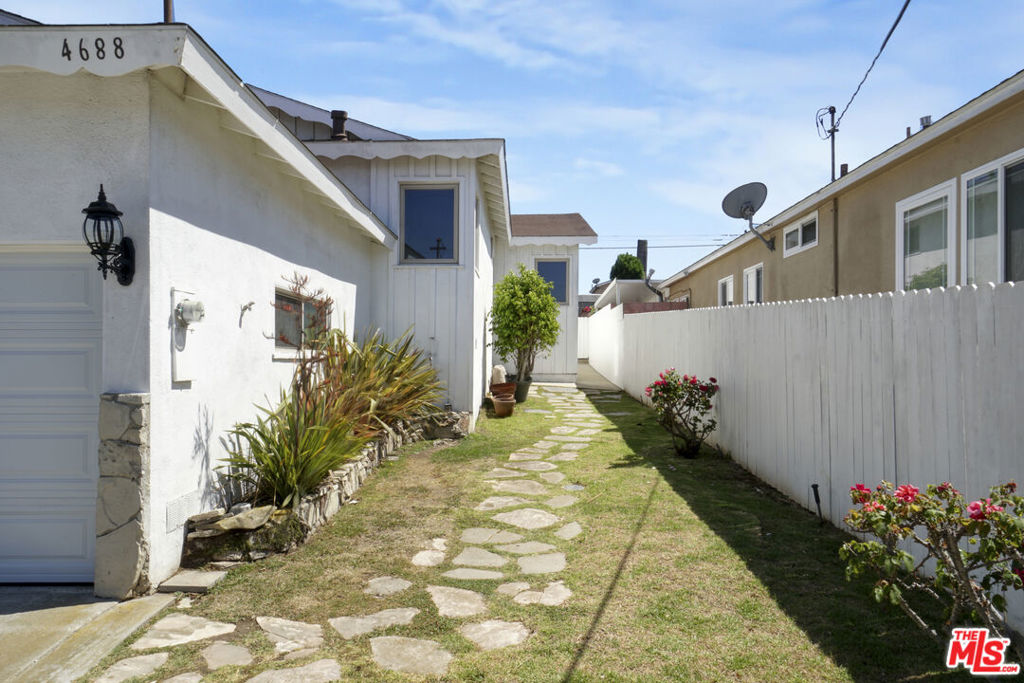 4688 W 131st Street