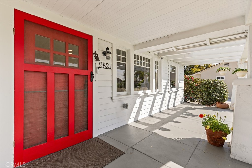 9821 Garibaldi Avenue