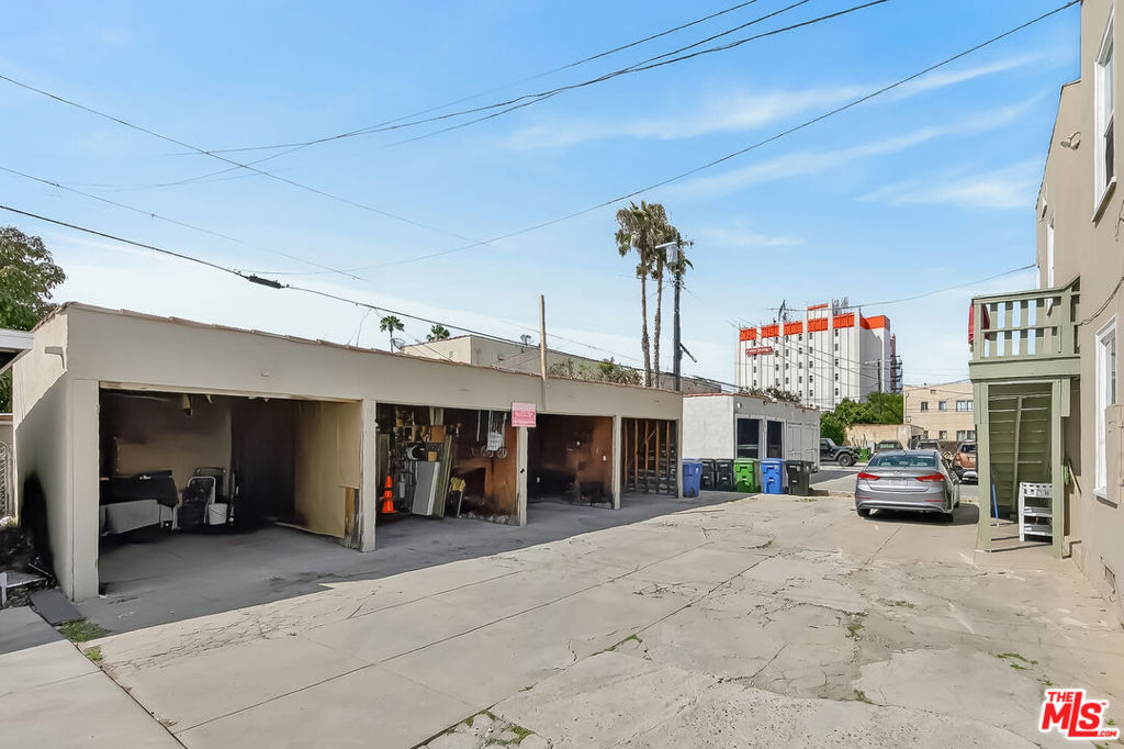 1405 S Bronson Avenue