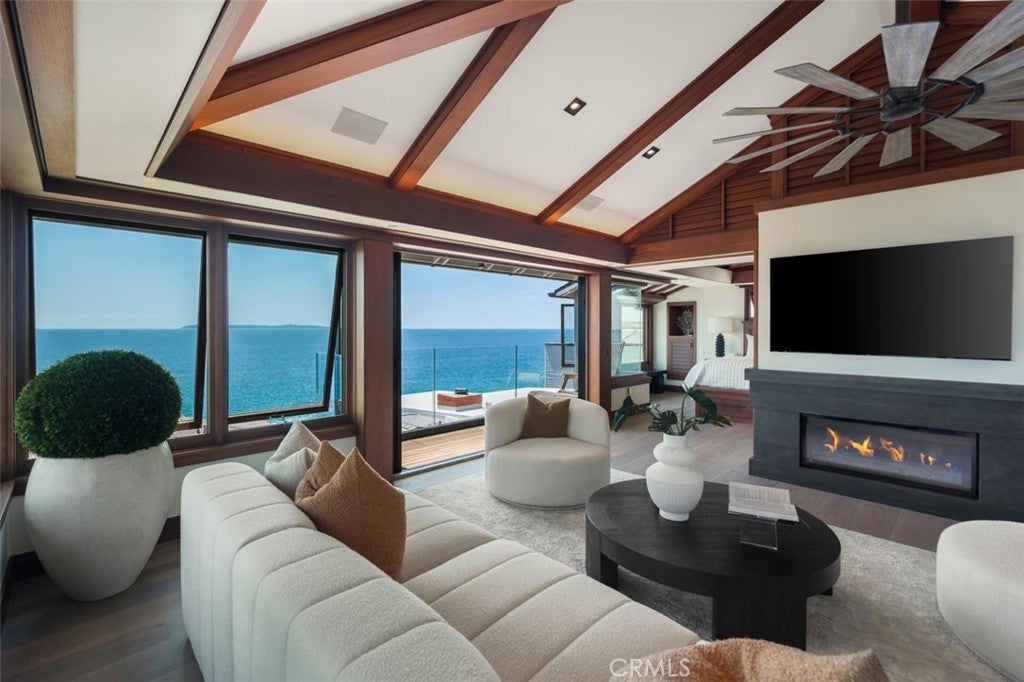 31678 Seacliff Drive, Laguna Beach CA 92651 - Photo 11