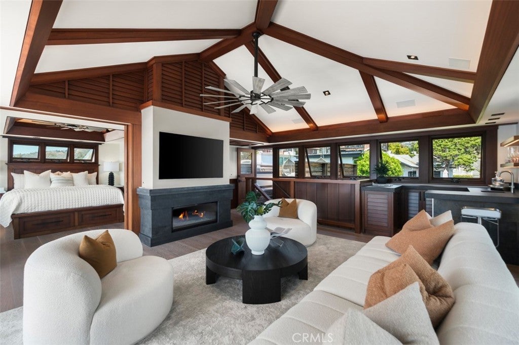 31678 Seacliff Drive, Laguna Beach CA 92651 - Photo 10