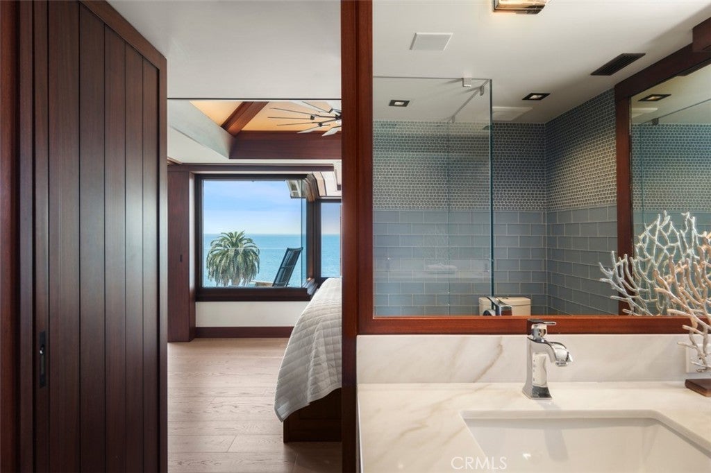 31678 Seacliff Drive, Laguna Beach CA 92651 - Photo 15