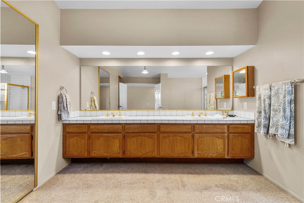 Peacock Ridge (842) - Residential