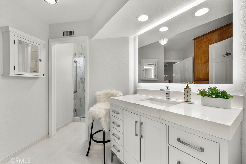 Peacock Ridge (842) - Residential