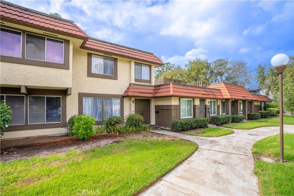 1419 N Greenhaven