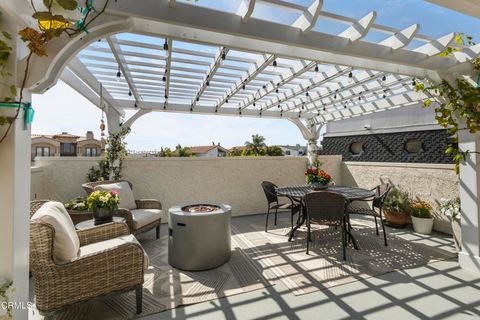 Tiny photo for 2350 Greencastle Lane, Oxnard, CA 93035 (MLS # V1-35053)