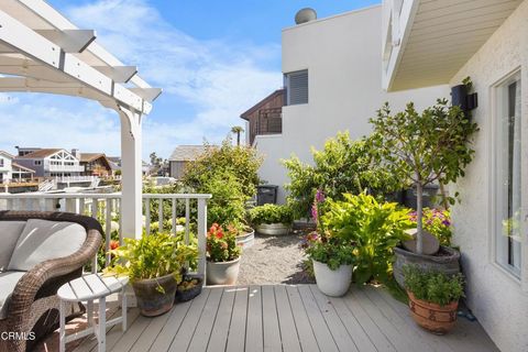 Tiny photo for 2350 Greencastle Lane, Oxnard, CA 93035 (MLS # V1-35053)