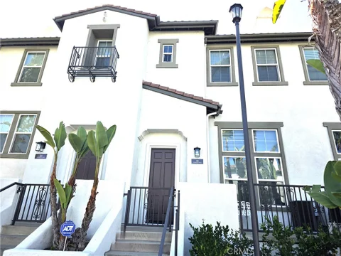 MLS: PW26219578