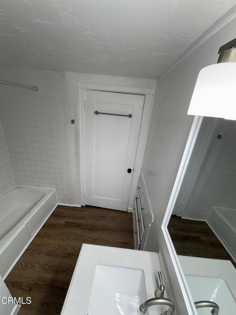 Ventura: Other - 0024 - Residential Lease
