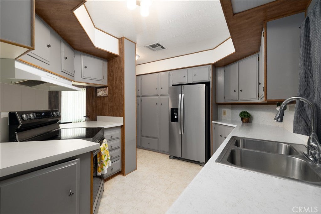 5001 W Florida 446