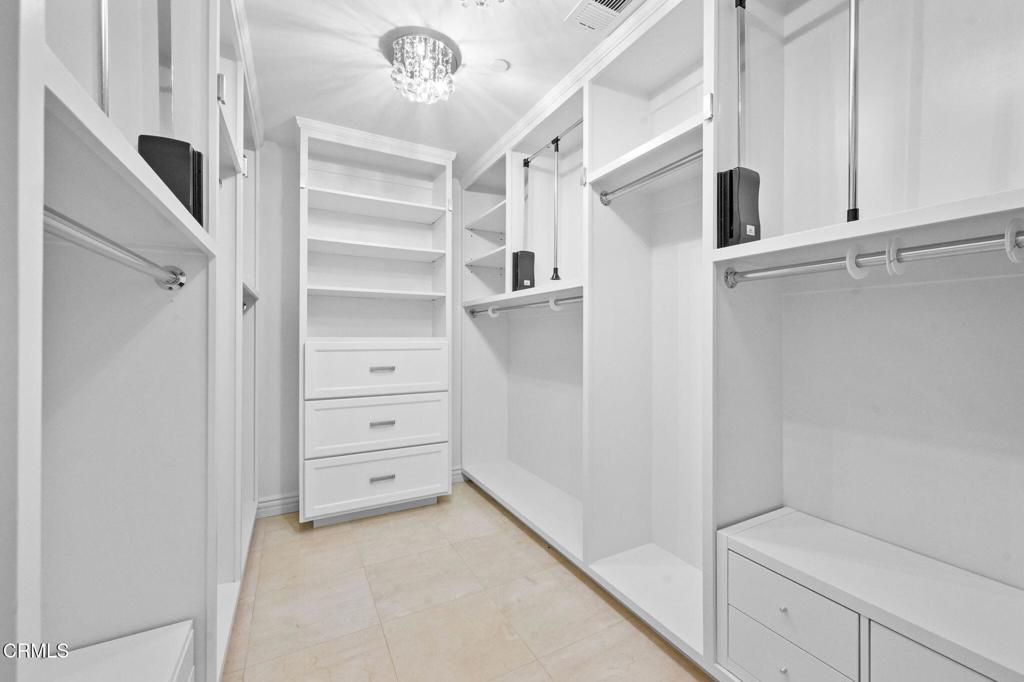 Pasadena, California, 91107, United States, 7 Bedrooms Bedrooms, ,6 BathroomsBathrooms,Residential,Active,2023383