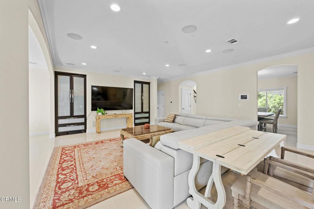 Pasadena, California, 91107, United States, 7 Bedrooms Bedrooms, ,6 BathroomsBathrooms,Residential,Active,2023383