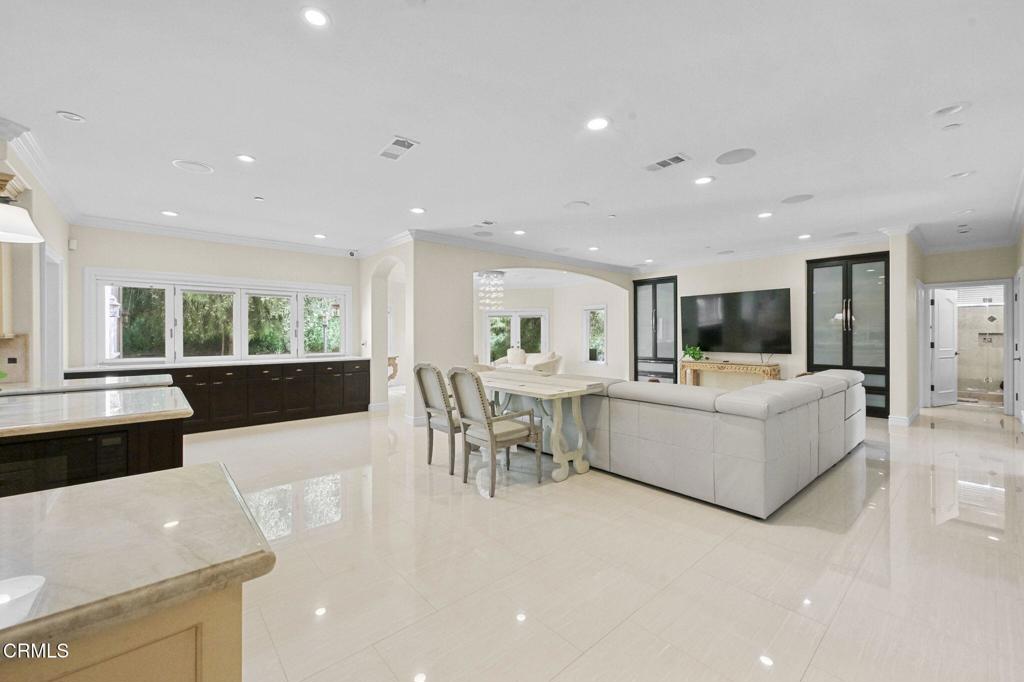 Pasadena, California, 91107, United States, 7 Bedrooms Bedrooms, ,6 BathroomsBathrooms,Residential,Active,2023383