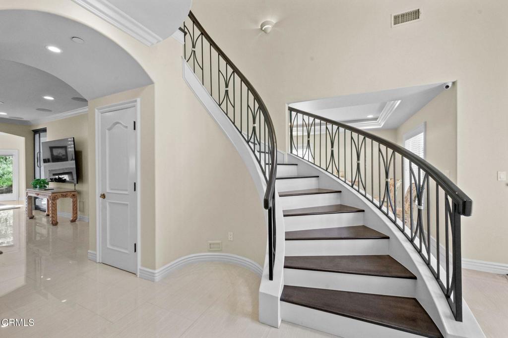 Pasadena, California, 91107, United States, 7 Bedrooms Bedrooms, ,6 BathroomsBathrooms,Residential,Active,2023383