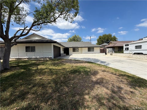 Photo of 10961 Endicott Drive, Riverside, CA 92505 (MLS # CV26196775)