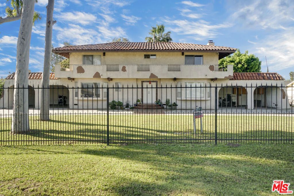 Photo of 4812 Live Oak Street, Cudahy, CA 90201 (MLS # 26665221)