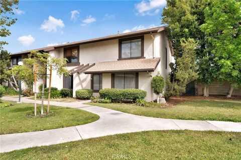 Photo of 18946 E Berrytree Ln, Orange, CA 92869 (MLS # OC26065089)