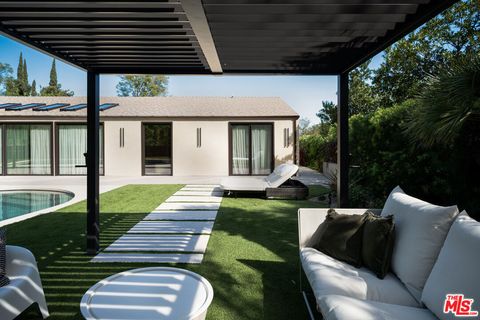 Tiny photo for 5973 Ellenview Avenue, Woodland Hills, CA 91367 (MLS # 26660971)