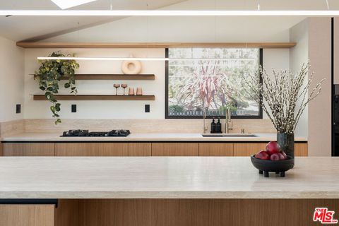 Tiny photo for 5973 Ellenview Avenue, Woodland Hills, CA 91367 (MLS # 26660971)