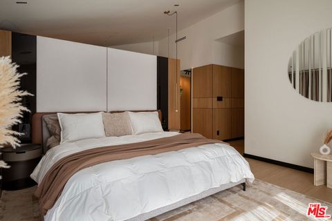 Tiny photo for 5973 Ellenview Avenue, Woodland Hills, CA 91367 (MLS # 26660971)