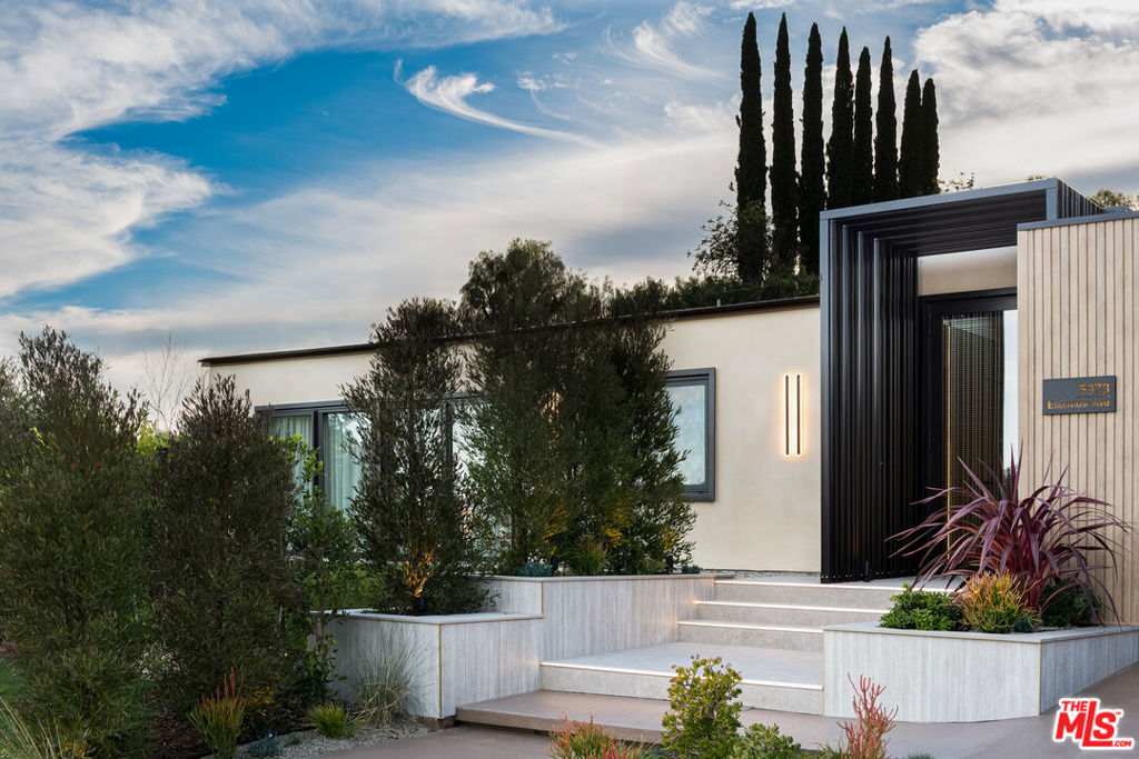 5973 Ellenview Avenue