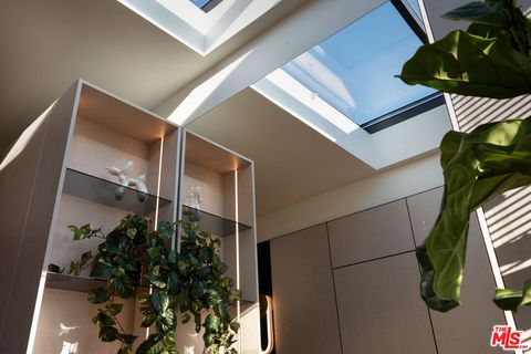 Tiny photo for 5973 Ellenview Avenue, Woodland Hills, CA 91367 (MLS # 26660971)