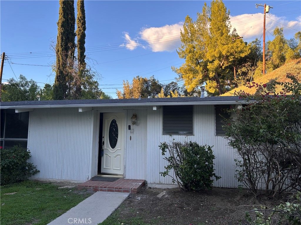 Photo of 22839 Epsilon, Woodland Hills, CA 91364 (MLS # SR25265323)
