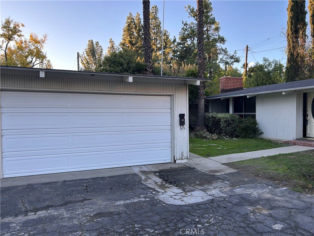 Photo of 22839 Epsilon, Woodland Hills, CA 91364 (MLS # SR25265323)