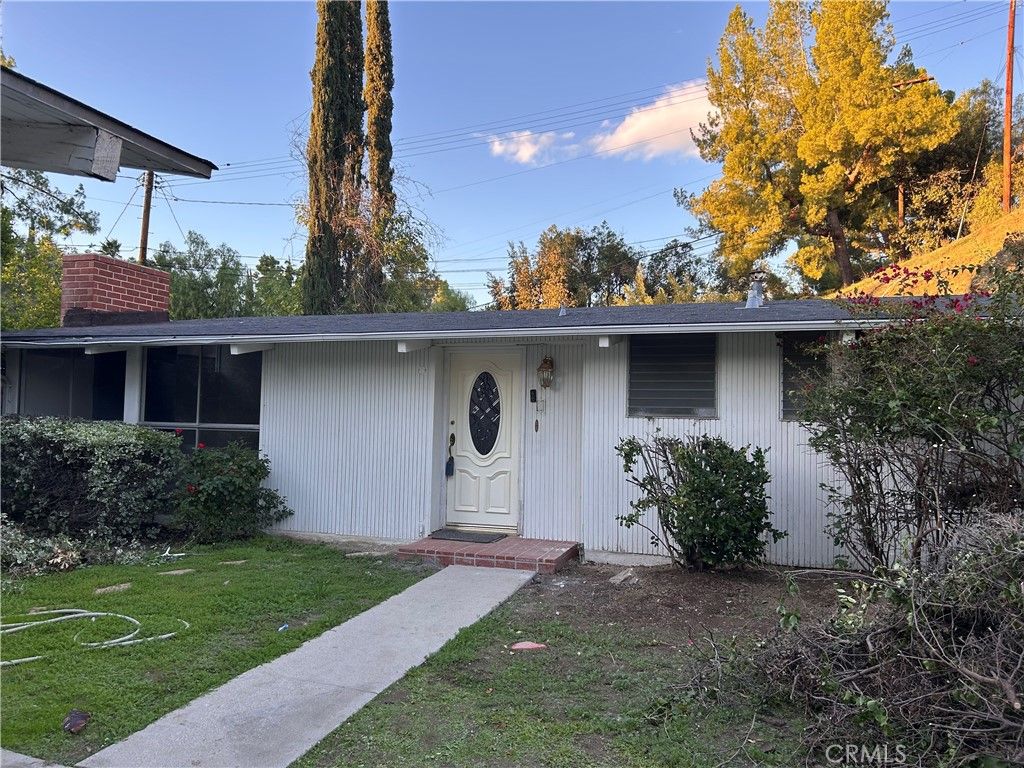 Photo of 22839 Epsilon, Woodland Hills, CA 91364 (MLS # SR25265323)