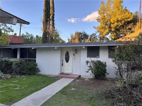 Photo of 22839 Epsilon, Woodland Hills, CA 91364 (MLS # SR25265323)