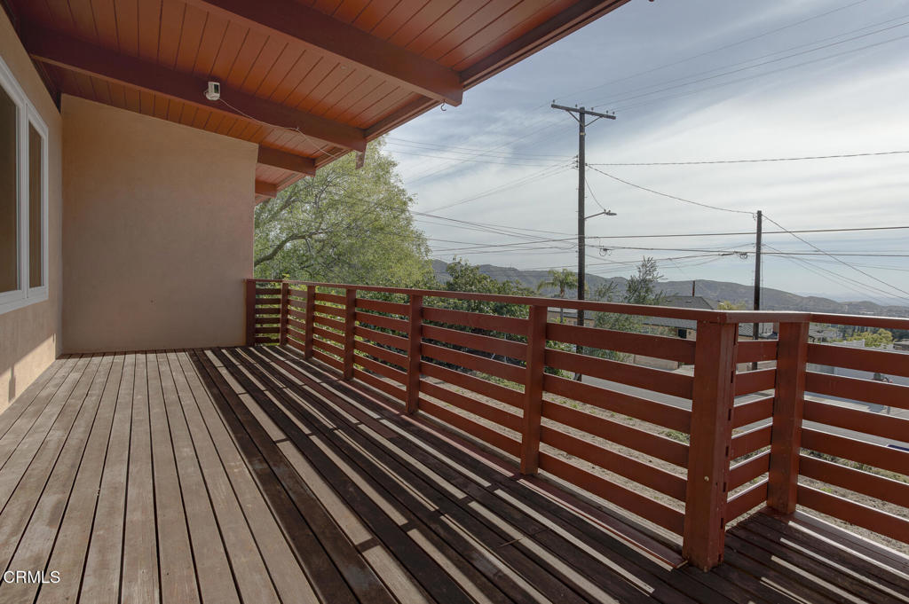 10852 Plainview Avenue