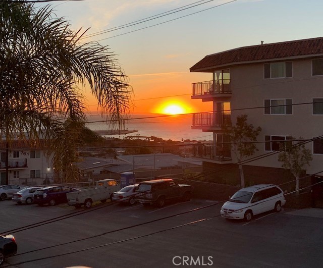 Welcome to 770 W Hamilton #B! Feel the ocean breeze in this recently remodeled 2-bedroom, 1.5-bath apartment located near the San Pedro marina. Apartment offers views of the harbor and a comfortable, coastal lifestyle. Rent includes 2 designated parking spots (1 in the underground garage and 1 uncovered parking space) and in-unit laundry. The unit features a spacious living area filled with natural light, a well appointed kitchen with updated stainless steel appliances, tile/wood flooring, and updated bathrooms. Schedule a showing today!