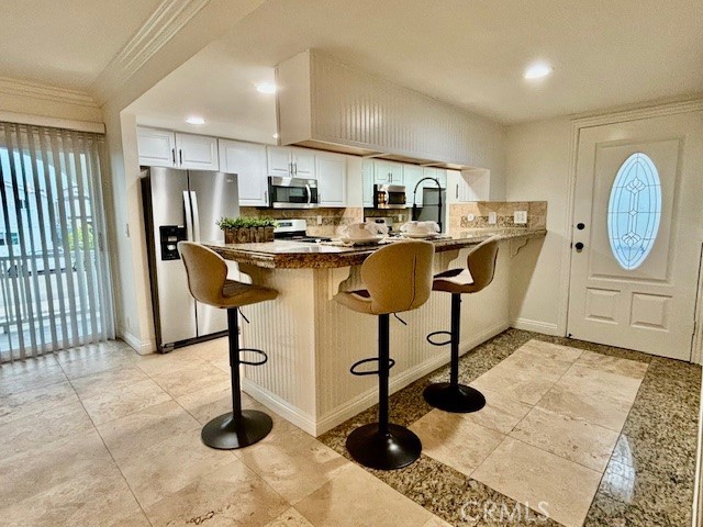 904 W BALBOA Boulevard