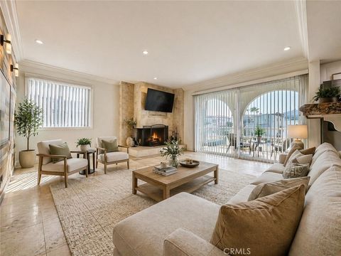 Photo of 904 W BALBOA Boulevard, Newport Beach, CA 92661 (MLS # NP26085252)