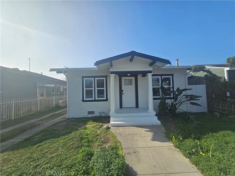 Photo of 5493 Cerritos Ave, Long Beach, CA 90805 (MLS # DW25277492)