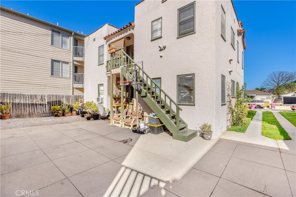 1117 Mira Mar Avenue