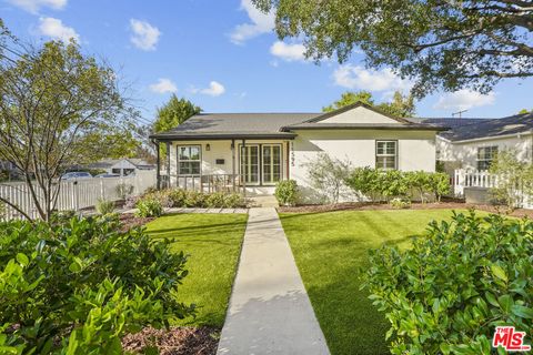 11595 Morrison Street Valley Village CA 91601