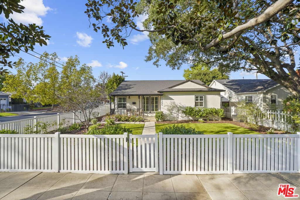 11595 Morrison Street