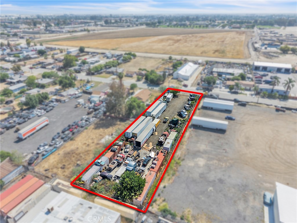 2350 S Artesia
