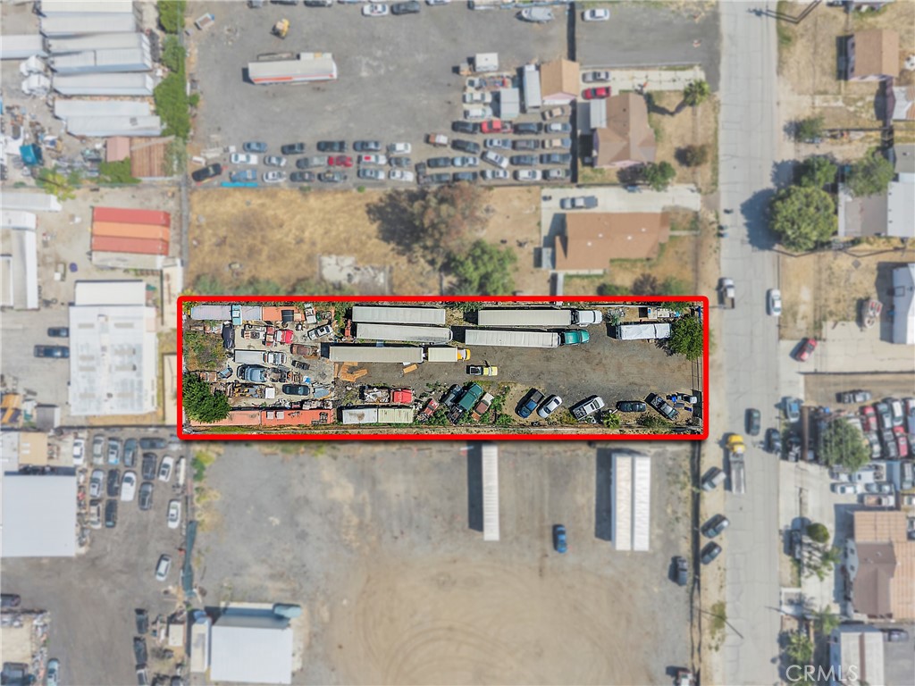 2350 S Artesia