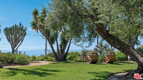 Tiny photo for 29701 Baden Place, Malibu, CA 90265 (MLS # 26661157)
